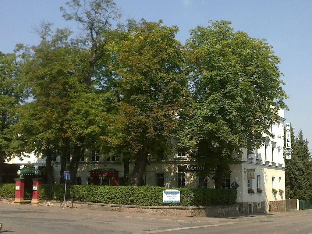 Hotel Weisse Taube Döbeln Buitenkant foto